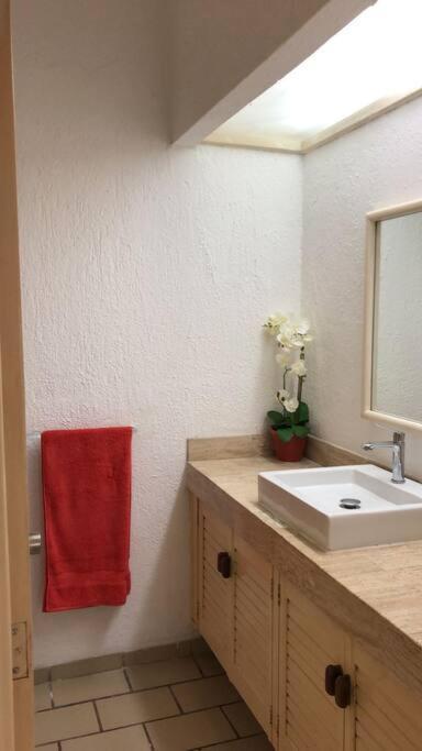 Hermoso Apartamento En Manzanillo Con Alberca Y Cancha De Tenis, Ideal Para Relajarse Y Disfrutar De Una Escapada Tranquila En El Paraiso Tropical Exterior foto